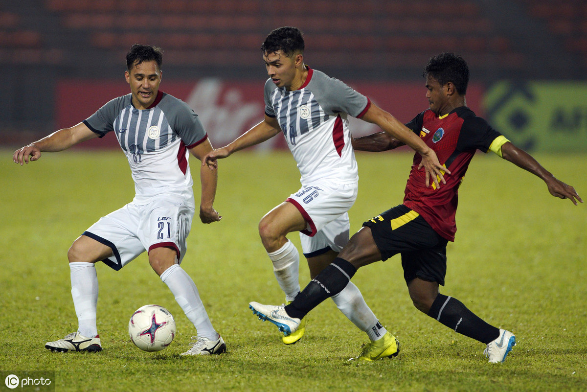 泰国羽毛球队血洗英格兰羽毛球队，马琳三分雨点燃全场