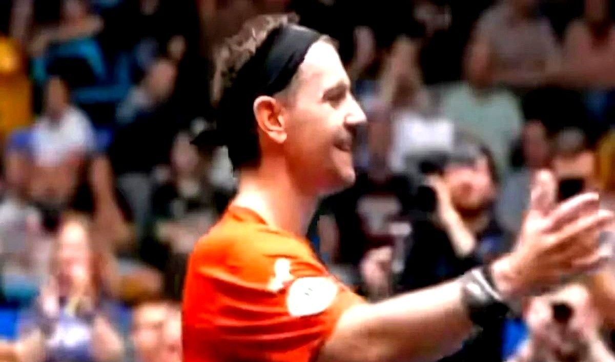 中国乒乓球队鏖战瑞典乒乓球队，波尔惊艳世界的简单介绍