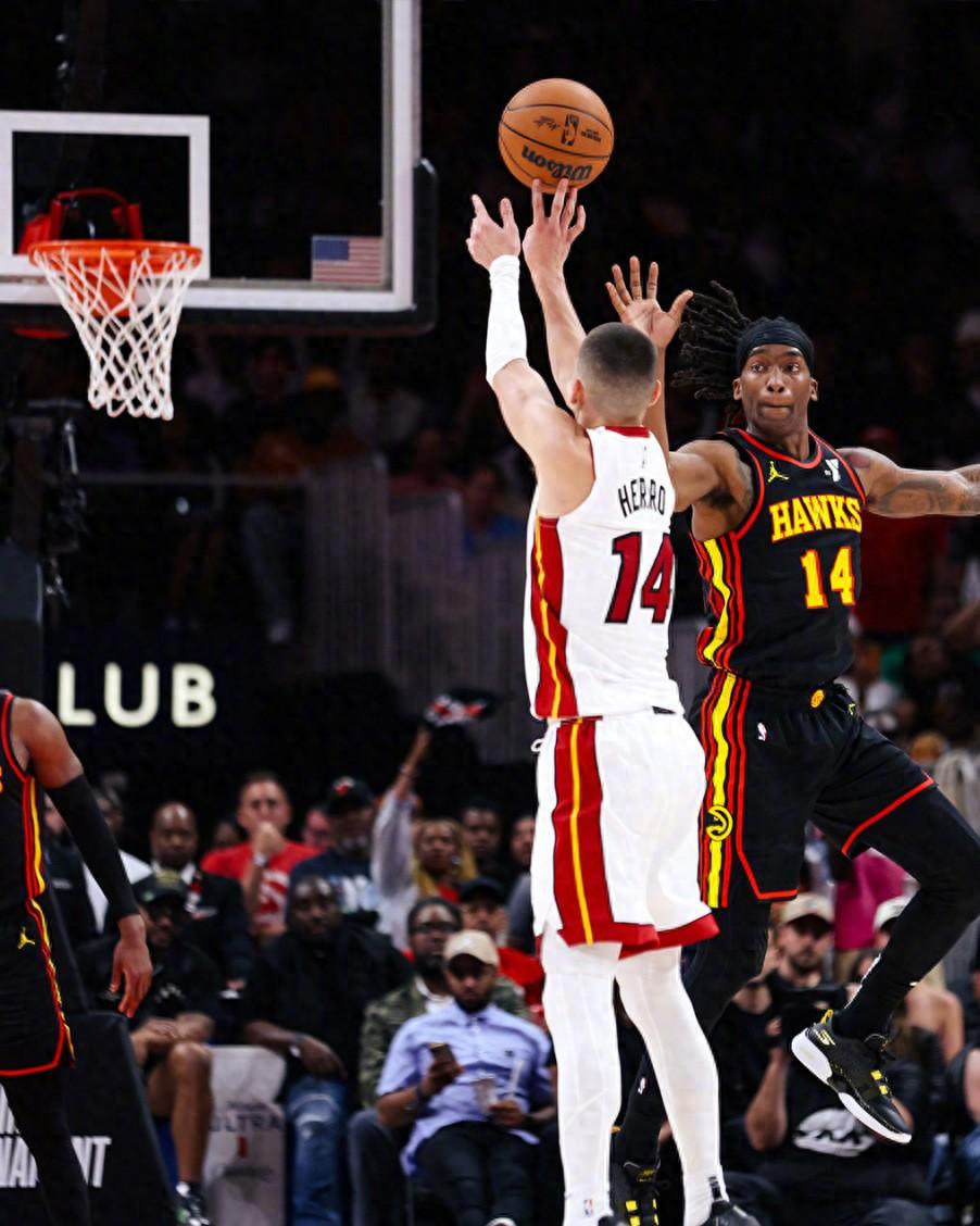 关于热火险胜灰熊,威斯布鲁克爆发神勇的信息 关于热火险胜灰熊,威斯布鲁克爆发神勇的信息