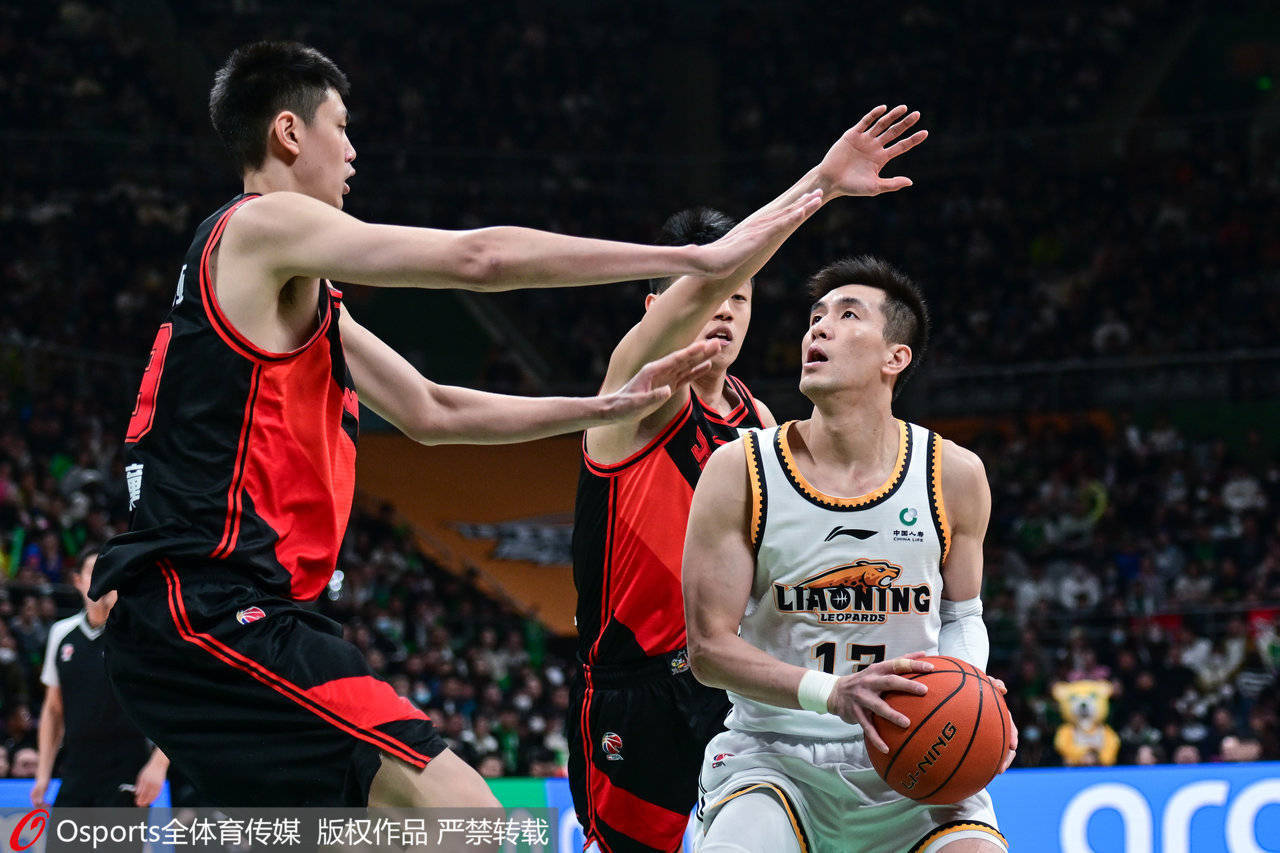 泰国队碾压法国队,桃田贤斗扛起全队 泰国队碾压法国队,桃田贤斗扛起全队